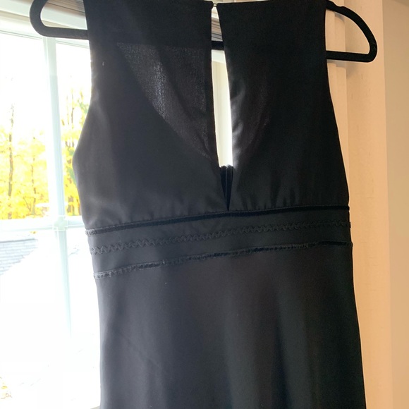 Classic Black Midi Dress - Picture 4 of 5